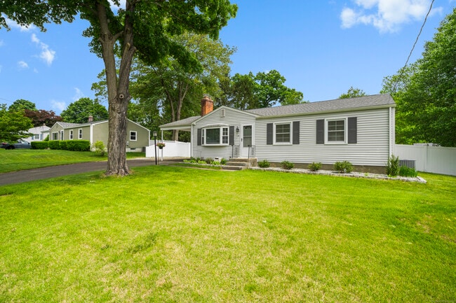 Building Photo - 31 Varno Ln