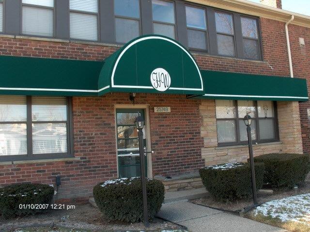 25749 Woodward Ave --Choice Location - 25749 Woodward Ave