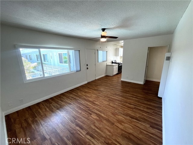 Building Photo - 12926 Doty Ave