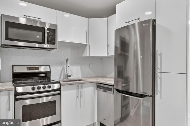Photo - 451 M Street NW Unit B Townhome