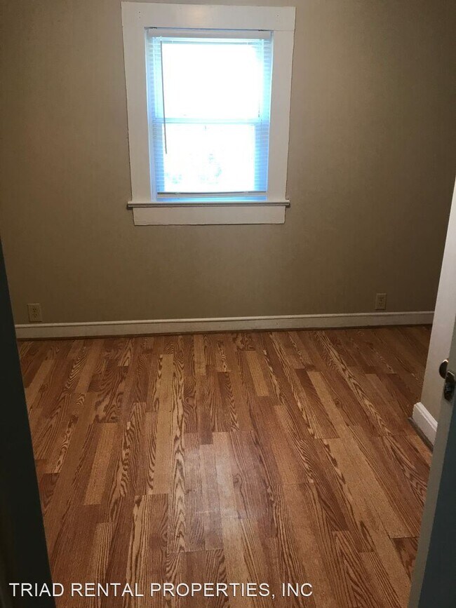 Foto del edificio - 3 br, 1 bath House - 461 CLARK AVE