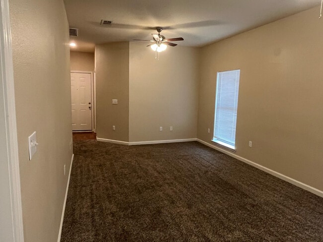 Foto del edificio - 285 Bella Sera Ln