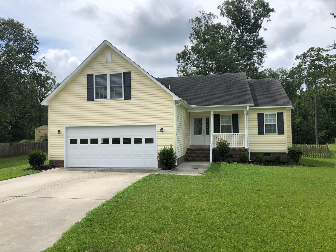 Primary Photo - 209 Canterwood Ln