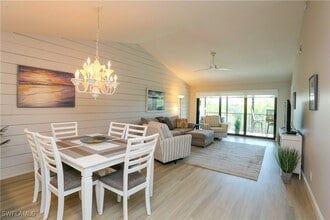 Building Photo - 5733 Deauville Cir
