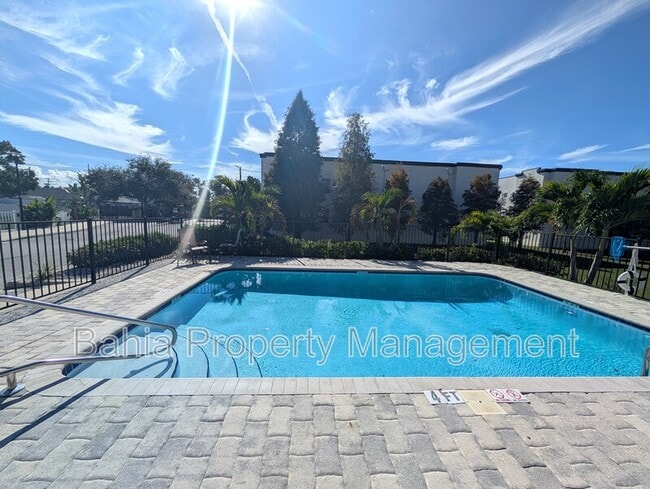 Foto del edificio - 3633 W Everett Ave