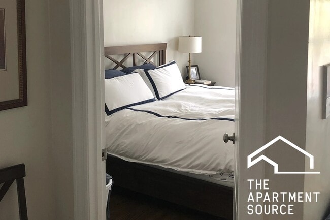 Foto del edificio - 2151 N Fremont St