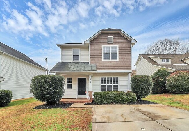 Charming 3BD/2.5BA Home in Matthews, NC! - Charming 3BD/2.5BA Home in Matthews, NC!
