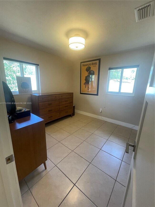 Foto del edificio - 9770 SW 85th Ter