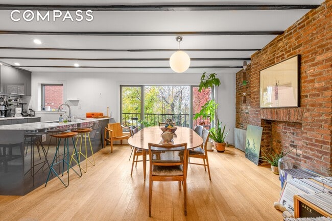 Charming 3 bedroom Duplex in Greenpoint. Must See - Charming 3 bedroom Duplex in Greenpoint. Must See Townhome