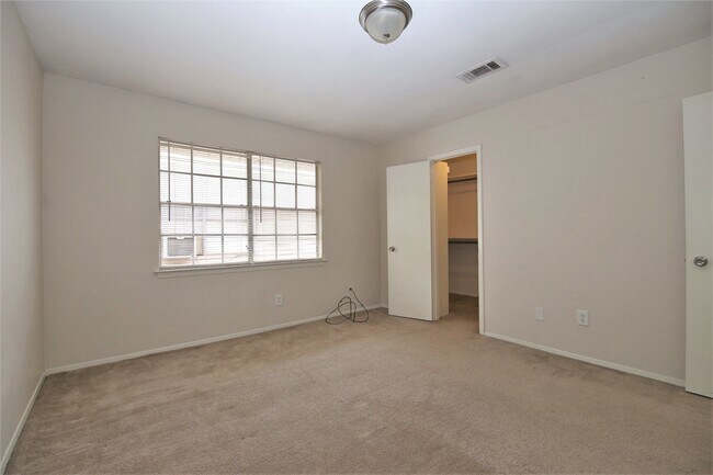 Foto del edificio - 1433 Cedar Post Ln