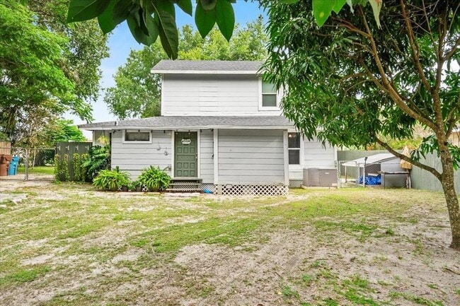 Building Photo - 208 Weaver Ave