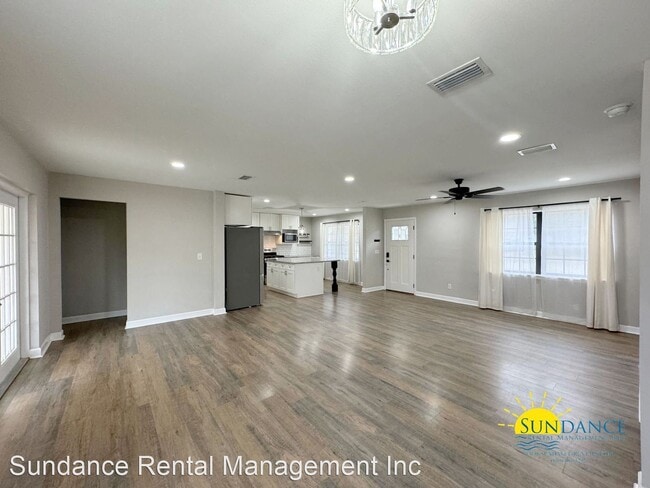 Building Photo - 3 br, 2 bath House - 271 Destin Drive