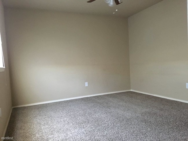 Building Photo - 3 br, 2 bath House - 617 SW 7th St