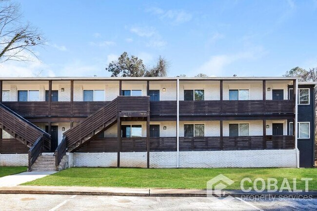 Building Photo - 2124 Park Terrace