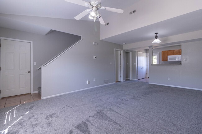 Building Photo - 1507 Raleigh Dr
