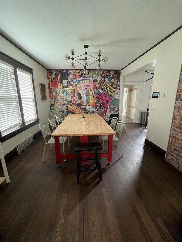 Building Photo - 4525 Parker St