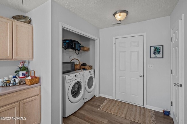 Building Photo - 102 Tiger Woods Pl