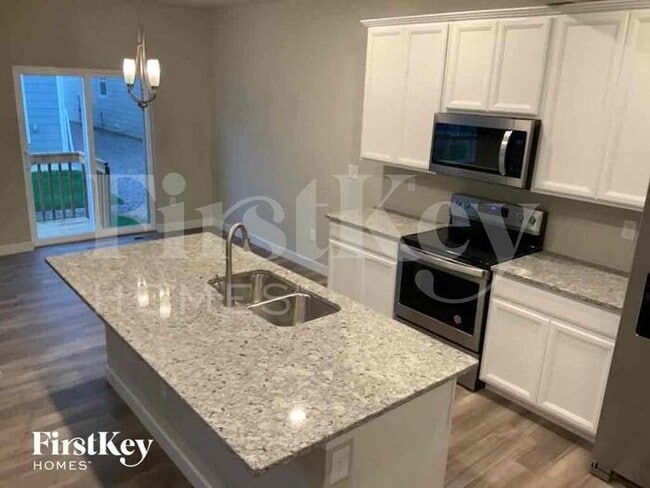 Building Photo - 11123 Murrelet Dr