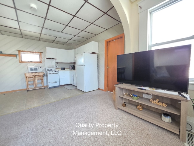 Building Photo - 82 Fourth St