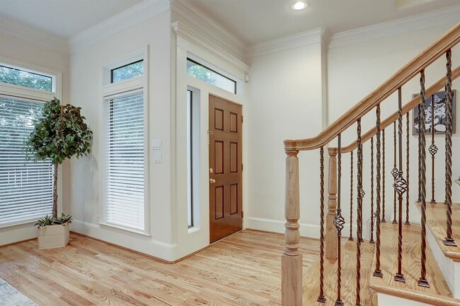 Building Photo - 2608 Nantucket Dr