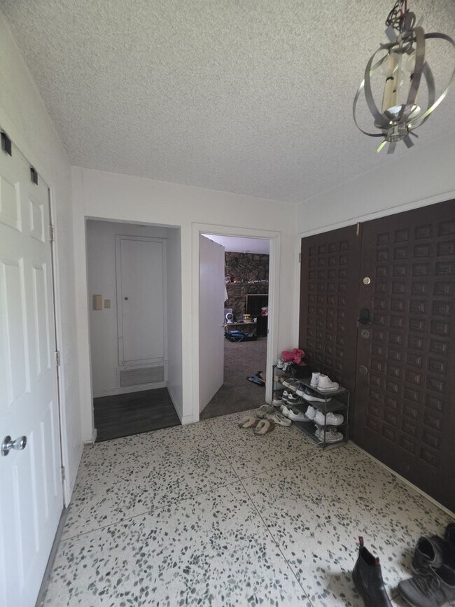Foto del edificio - 5140-5142 Catoctin Dr.