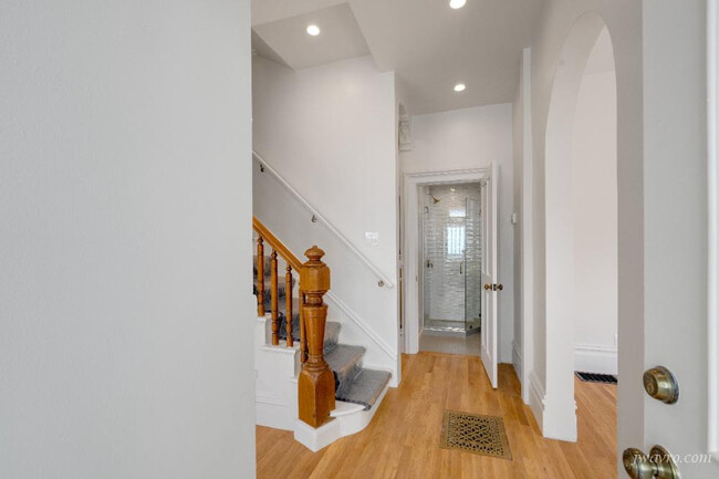Foto del edificio - 1722 Pierce St