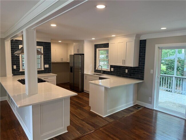 Building Photo - 2336 Arrow Cir