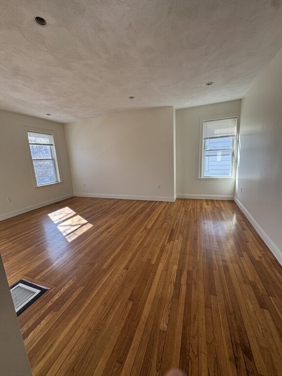 Foto del edificio - 382 Salem St