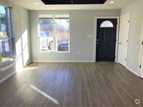 Building Photo - 3703 Common St