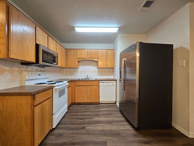 Foto del edificio - 2805 Kerrville Ct