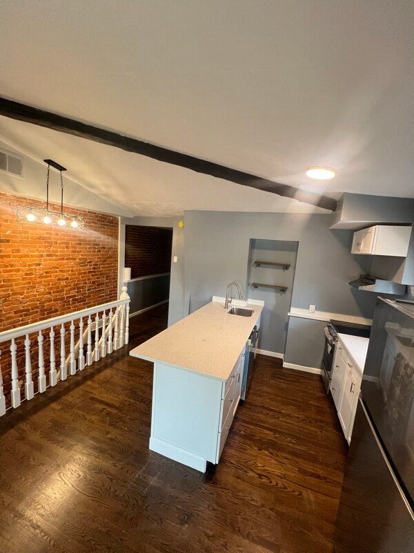 Foto principal - 809 N Harrison St