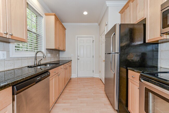 Foto del edificio - 3420 Archdale Dr