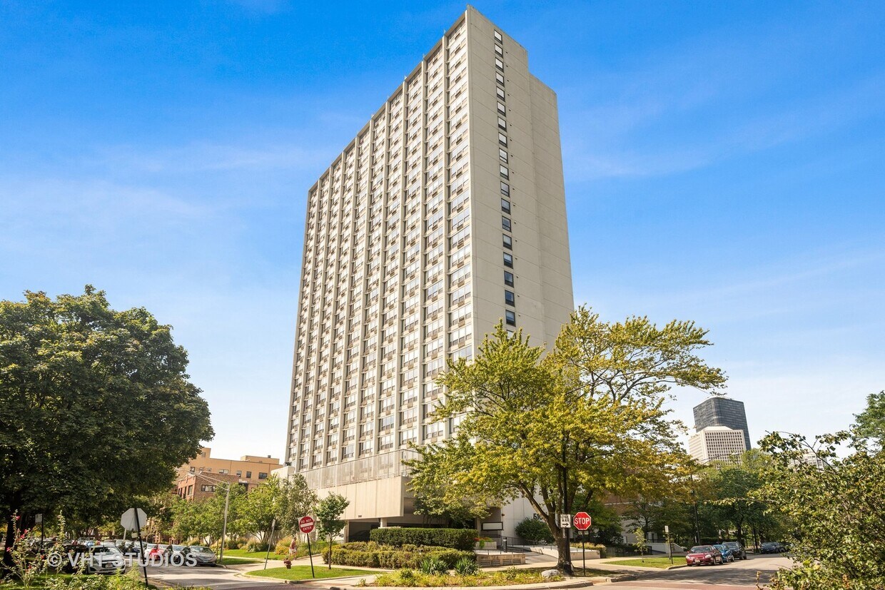 Primary Photo - 5100 N Marine Dr