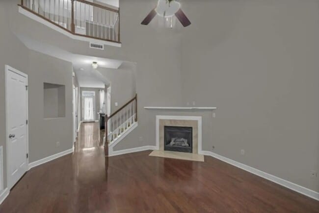 Building Photo - 515 Griffin Cir