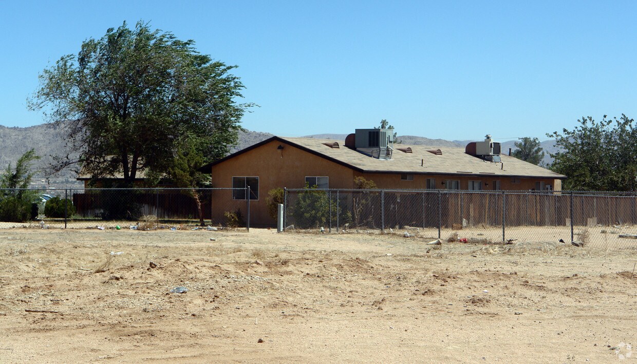 Building Photo - 22685 Itasca Rd