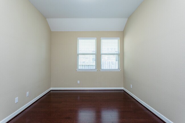 Foto del edificio - 7810 Deep Green Dr