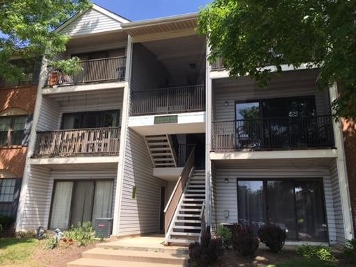 Foto del edificio - 359 Lancaster Ct