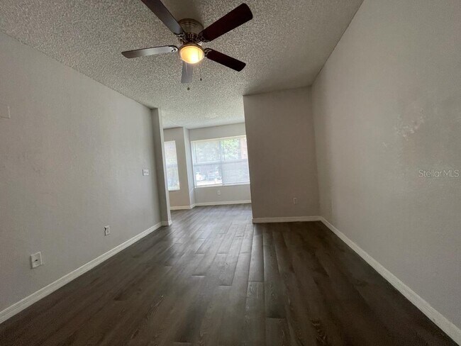 Foto del edificio - 5152 Conroy Rd