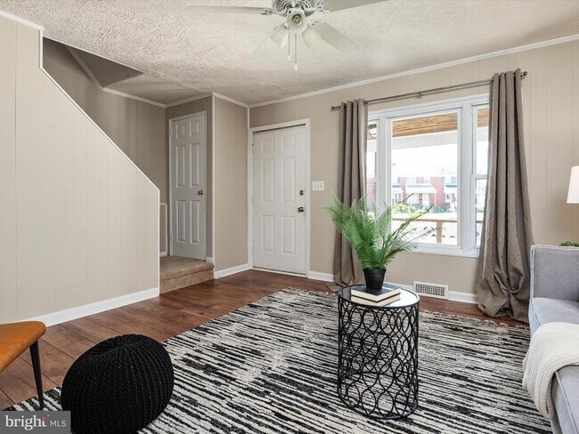 Foto del edificio - 3308 Wallford Dr
