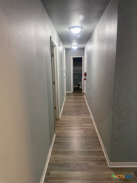Foto del edificio - 3402 Rosewood Dr
