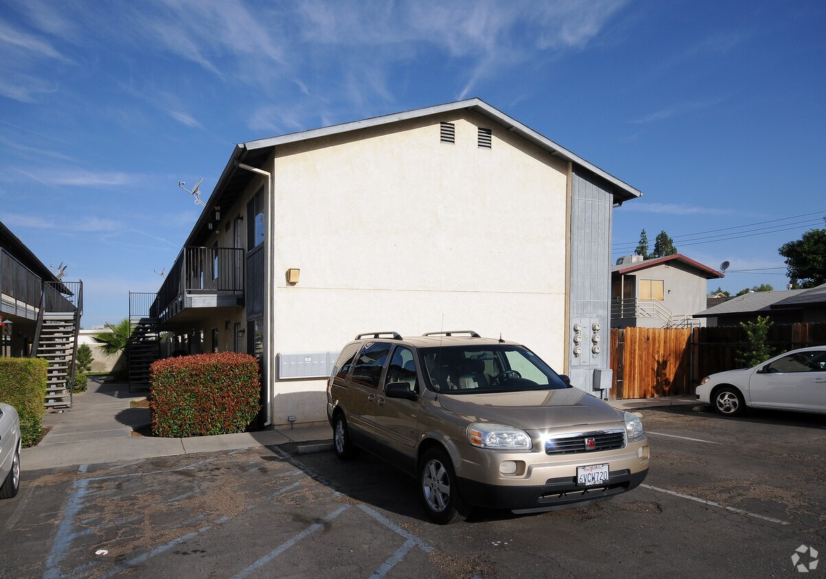 Building Photo - 2101 Mccray St