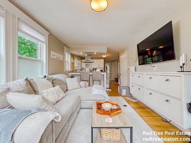 Building Photo - 21 Town Hill St