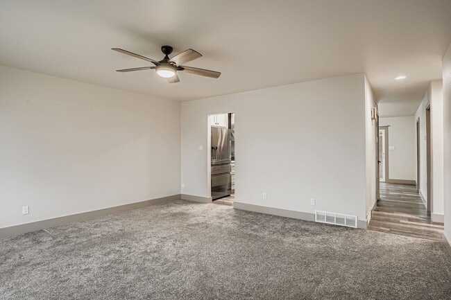 Foto del edificio - 13149 W Ohio Ave