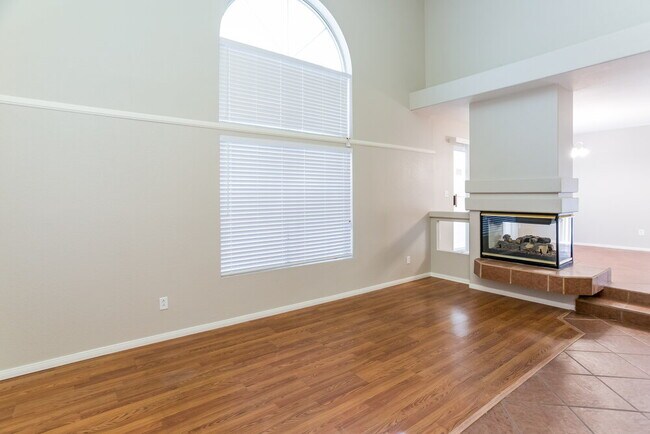 Foto del edificio - 3307 Epson St