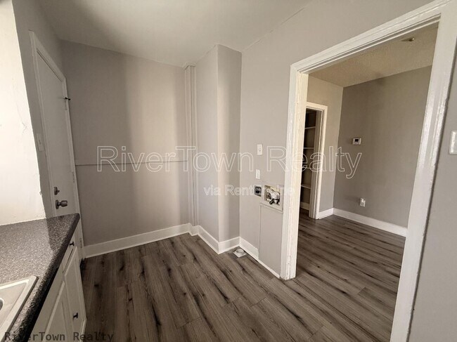 Foto del edificio - 3757 Fairmont Ave