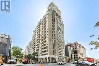 Building Photo - 43 Eglinton Ave E