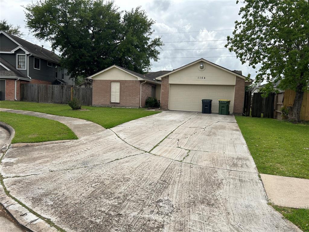 Primary Photo - 1154 W Brompton Dr