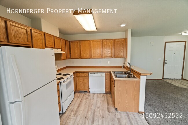 Foto del edificio - 1407 E Gilbert Ave