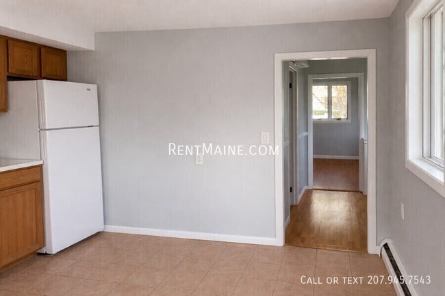 Building Photo - 11 Somerset St