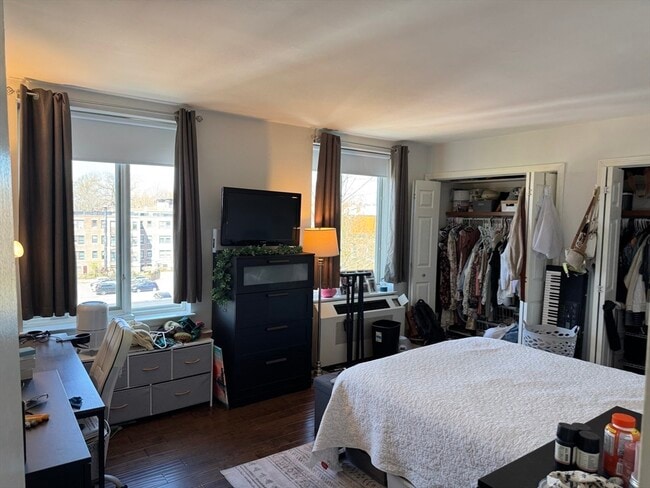 Building Photo - 184 Saint Paul St